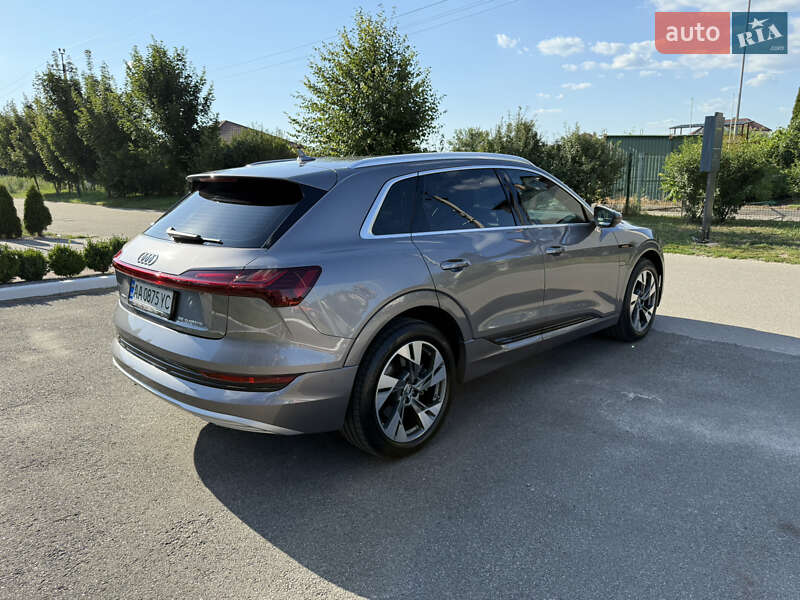 Позашляховик / Кросовер Audi e-tron 2020 в Києві