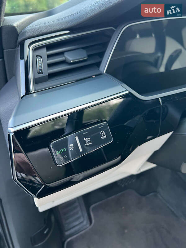 Внедорожник / Кроссовер Audi e-tron 2020 в Черновцах
