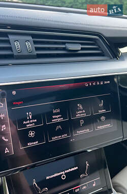 Внедорожник / Кроссовер Audi e-tron 2020 в 
