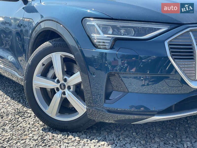 Позашляховик / Кросовер Audi e-tron 2021 в Львові