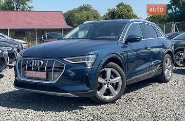 Внедорожник / Кроссовер Audi e-tron 2021 в 