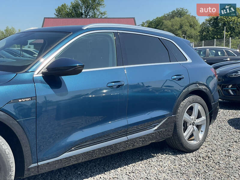 Позашляховик / Кросовер Audi e-tron 2021 в Львові