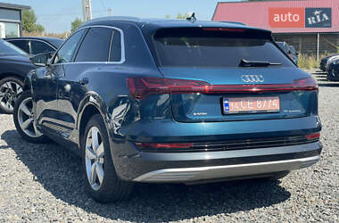 Внедорожник / Кроссовер Audi e-tron 2021 в 