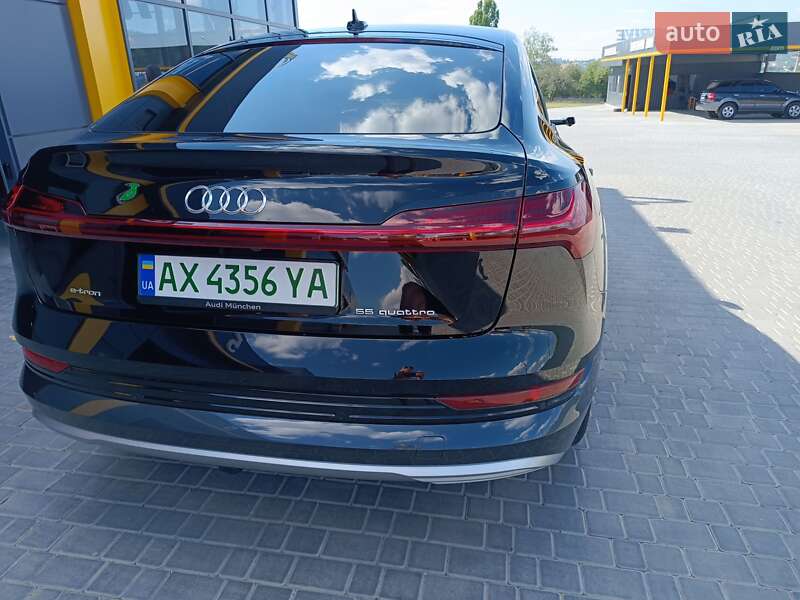 Позашляховик / Кросовер Audi e-tron 2022 в Харкові