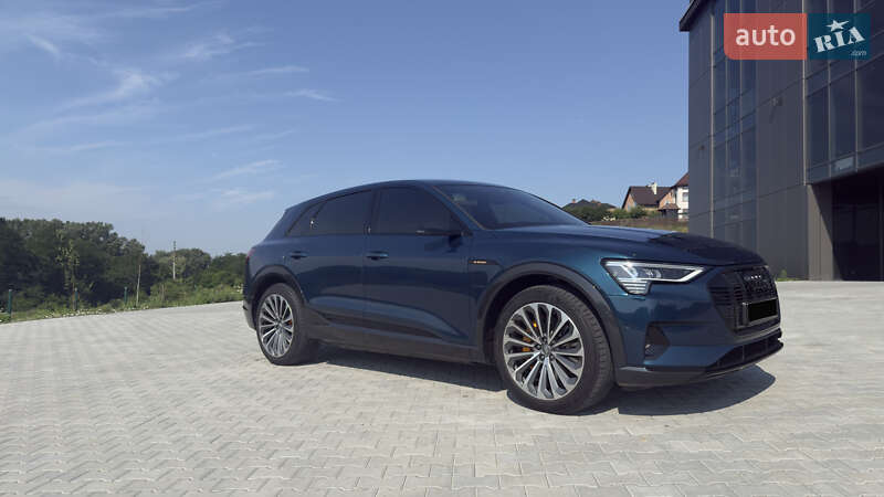 Позашляховик / Кросовер Audi e-tron 2019 в Чернівцях