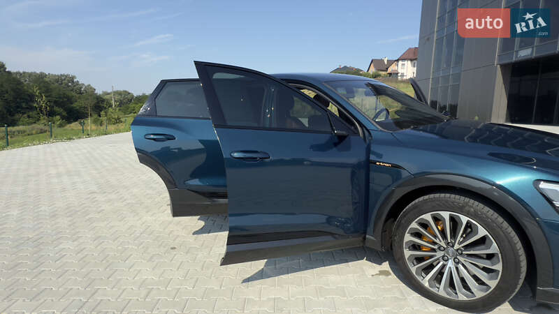 Позашляховик / Кросовер Audi e-tron 2019 в Чернівцях