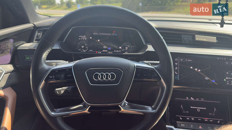 Позашляховик / Кросовер Audi e-tron 2019 в Чернівцях