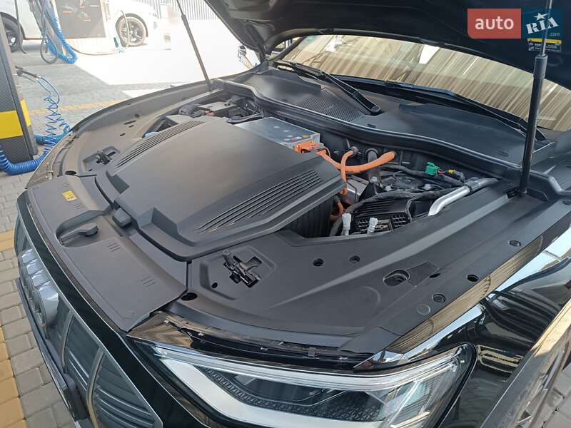 Позашляховик / Кросовер Audi e-tron 2022 в Харкові