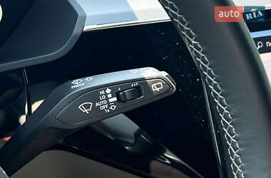 Внедорожник / Кроссовер Audi e-tron 2022 в 