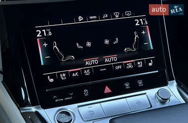 Внедорожник / Кроссовер Audi e-tron 2022 в 