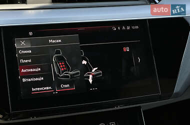 Внедорожник / Кроссовер Audi e-tron 2022 в 