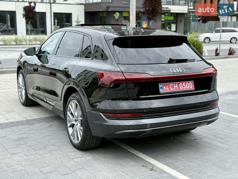 Позашляховик / Кросовер Audi e-tron 2020 в Городку