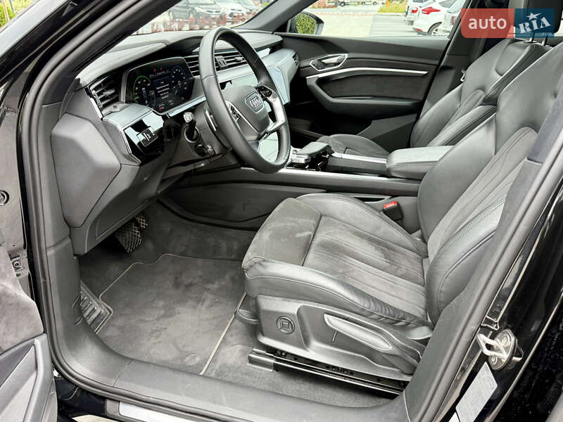 Позашляховик / Кросовер Audi e-tron 2020 в Городку