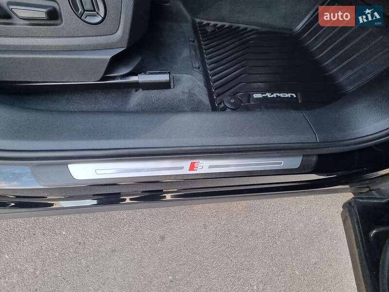 Внедорожник / Кроссовер Audi e-tron 2019 в Коломые