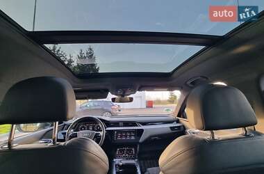 Позашляховик / Кросовер Audi e-tron 2019 в 