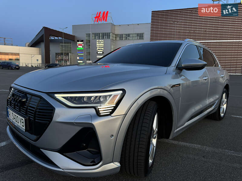 Позашляховик / Кросовер Audi e-tron 2019 в Києві