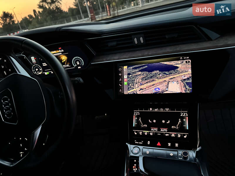Позашляховик / Кросовер Audi e-tron 2019 в Києві