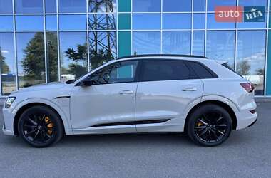 Внедорожник / Кроссовер Audi e-tron 2020 в 