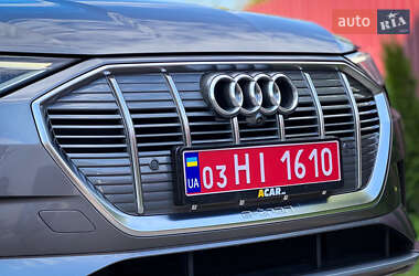 Позашляховик / Кросовер Audi e-tron 2020 в 