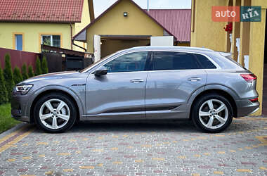 Позашляховик / Кросовер Audi e-tron 2020 в 