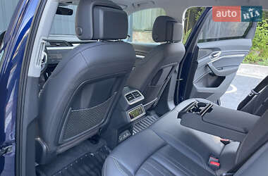 Внедорожник / Кроссовер Audi e-tron 2021 в 
