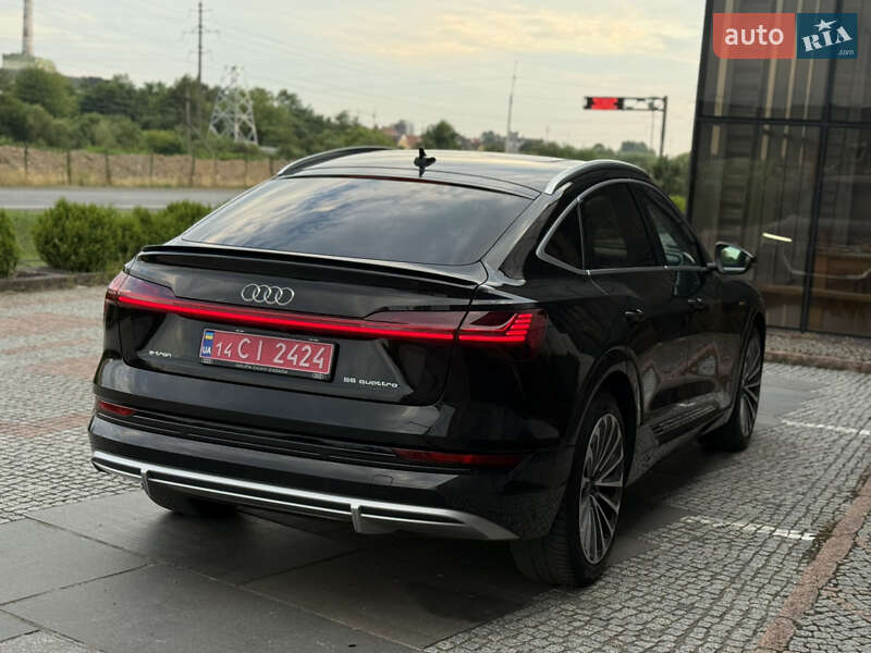 Позашляховик / Кросовер Audi e-tron 2022 в Мукачевому
