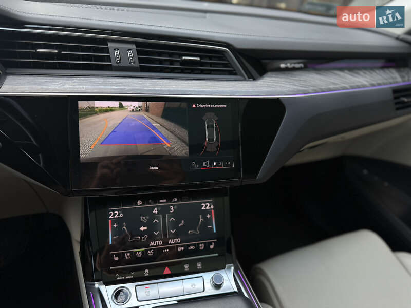 Позашляховик / Кросовер Audi e-tron 2022 в Мукачевому