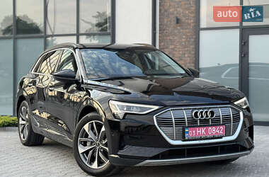 Внедорожник / Кроссовер Audi e-tron 2020 в 