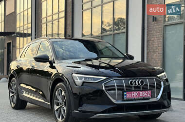 Внедорожник / Кроссовер Audi e-tron 2020 в 