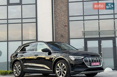 Внедорожник / Кроссовер Audi e-tron 2020 в 
