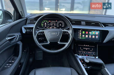 Внедорожник / Кроссовер Audi e-tron 2020 в 