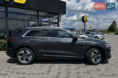 Внедорожник / Кроссовер Audi e-tron 2020 в 