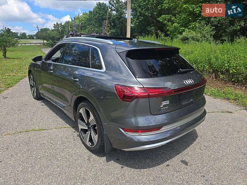 Позашляховик / Кросовер Audi e-tron 2019 в Львові