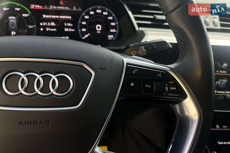 Позашляховик / Кросовер Audi e-tron 2020 в Мукачевому
