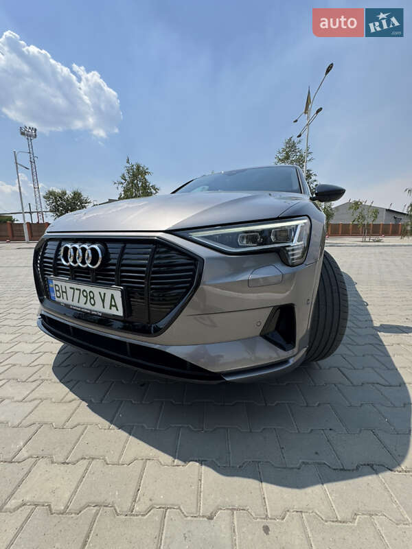 Позашляховик / Кросовер Audi e-tron 2020 в Ізмаїлі