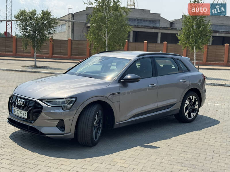 Позашляховик / Кросовер Audi e-tron 2020 в Ізмаїлі