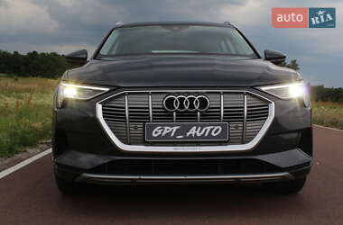 Внедорожник / Кроссовер Audi e-tron 2020 в 