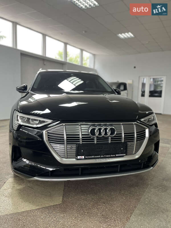 Позашляховик / Кросовер Audi e-tron 2019 в Тернополі
