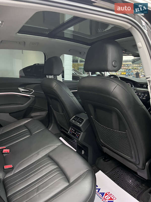 Позашляховик / Кросовер Audi e-tron 2019 в Тернополі