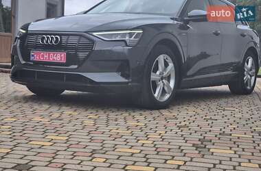 Внедорожник / Кроссовер Audi e-tron 2020 в 