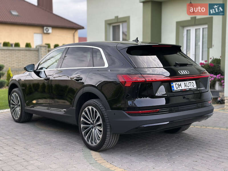 Внедорожник / Кроссовер Audi e-tron 2022 в Тернополе