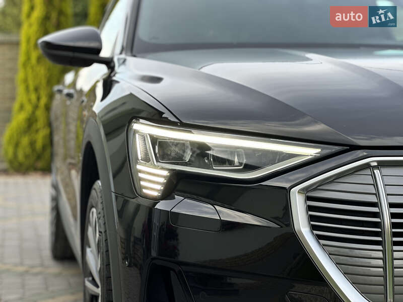 Внедорожник / Кроссовер Audi e-tron 2022 в Тернополе