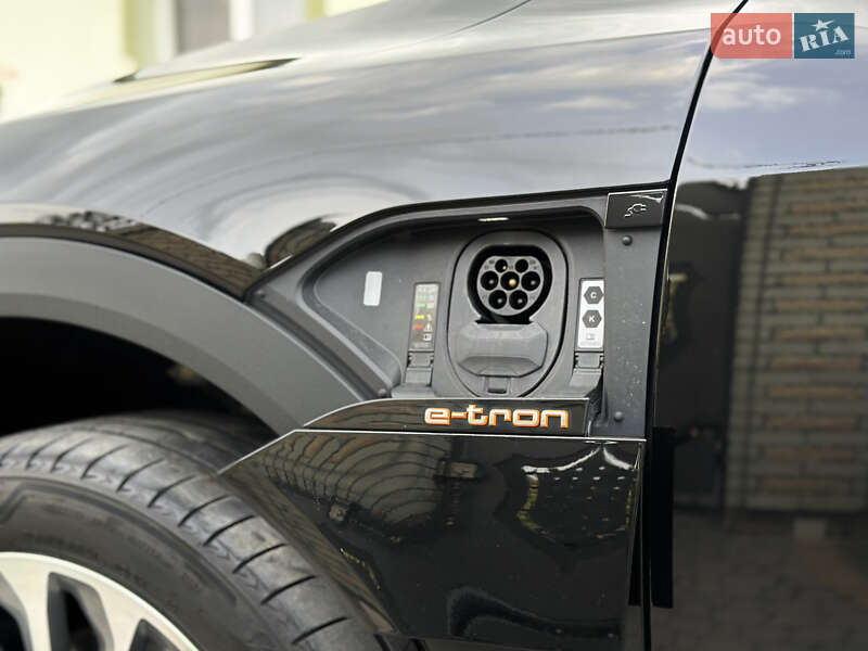 Внедорожник / Кроссовер Audi e-tron 2022 в Тернополе