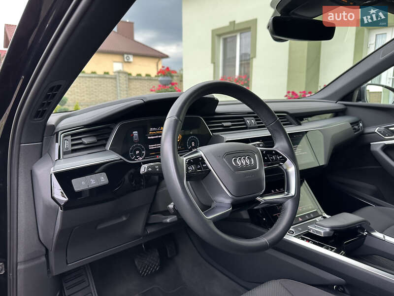 Внедорожник / Кроссовер Audi e-tron 2022 в Тернополе
