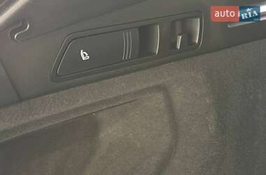 Внедорожник / Кроссовер Audi e-tron 2021 в 