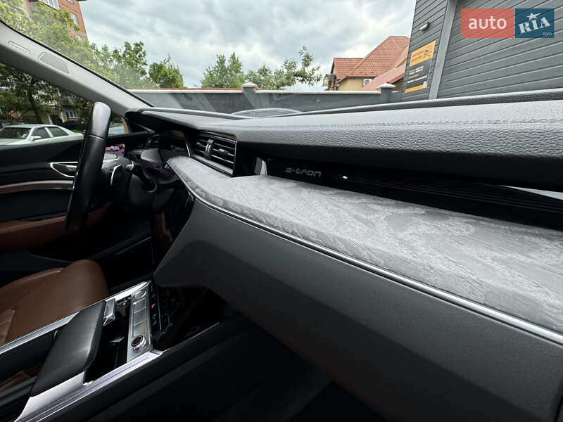Внедорожник / Кроссовер Audi e-tron 2019 в Мукачево
