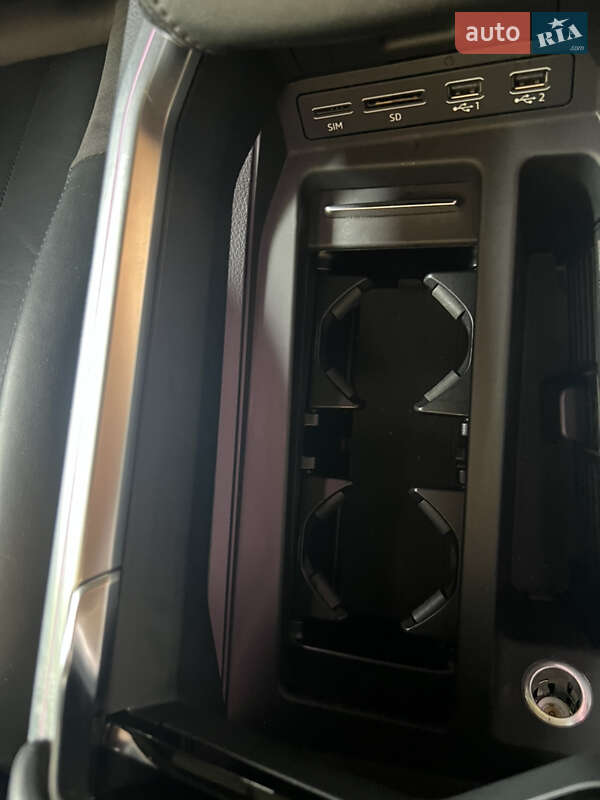 Внедорожник / Кроссовер Audi e-tron 2018 в Киеве фото 19 Внедорожник / Кроссовер Audi e-tron 2018 в Киеве