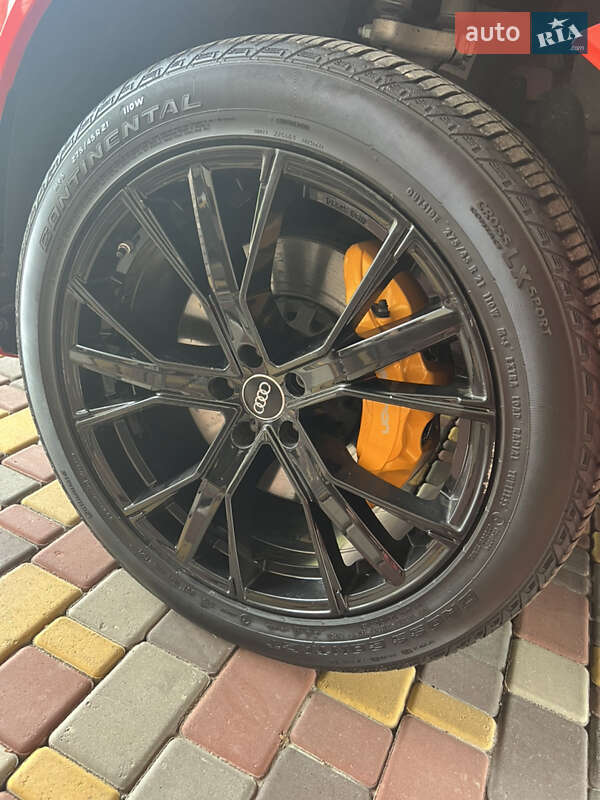 Внедорожник / Кроссовер Audi e-tron 2018 в Киеве фото 63 Внедорожник / Кроссовер Audi e-tron 2018 в Киеве