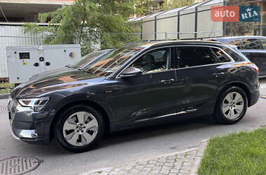 Внедорожник / Кроссовер Audi e-tron 2019 в 