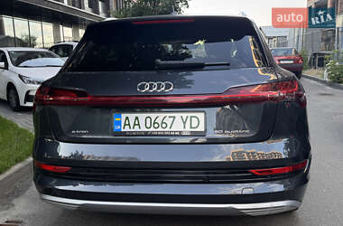 Внедорожник / Кроссовер Audi e-tron 2019 в 